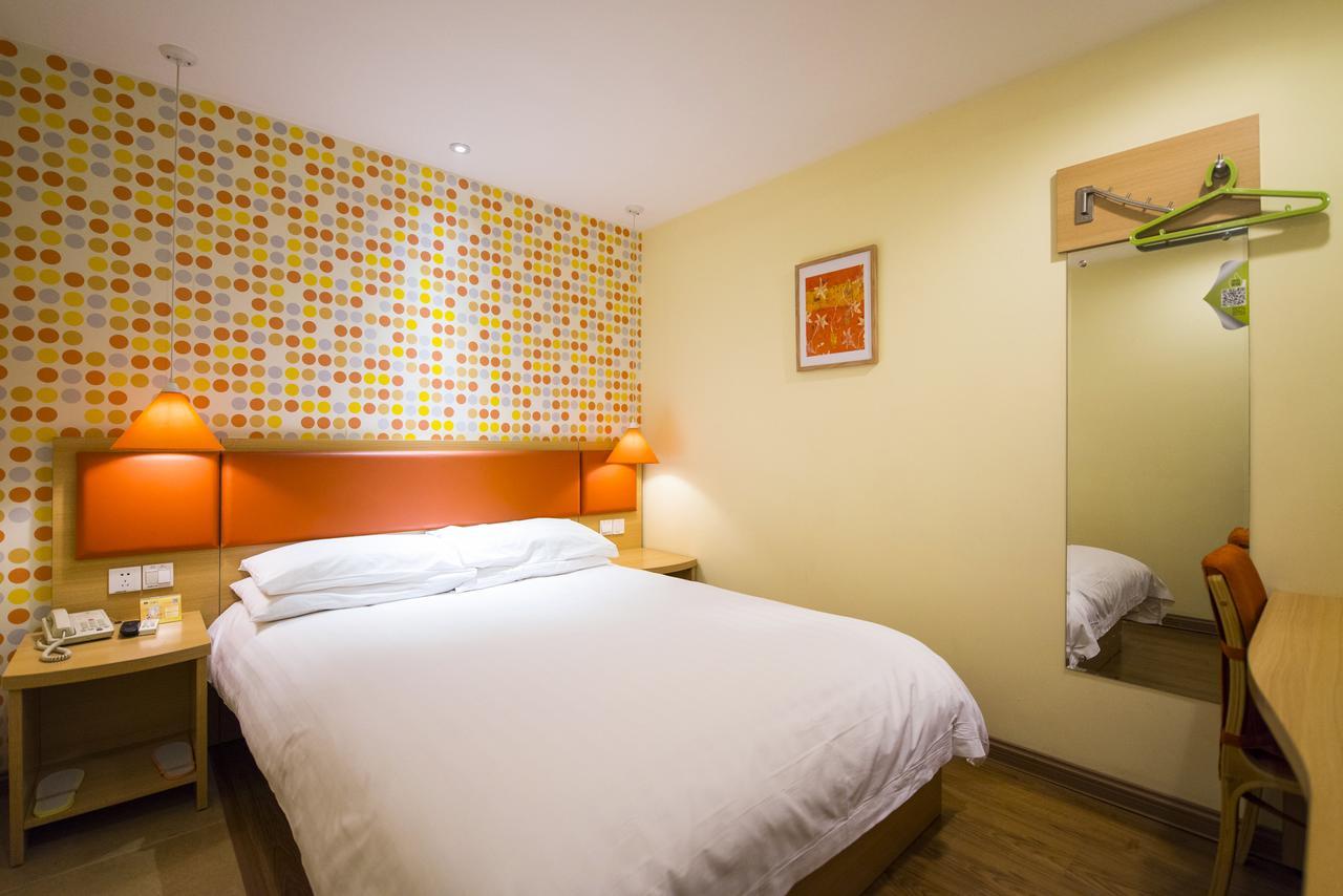 Daning International Guangzhong Road Circus Hotel